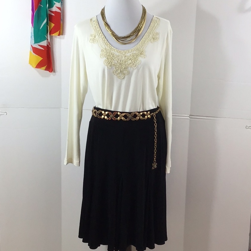 Chico’s Travelers cream and gold top